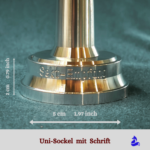 Der "Rheinturm" Fernsehturm von Düsseldorf